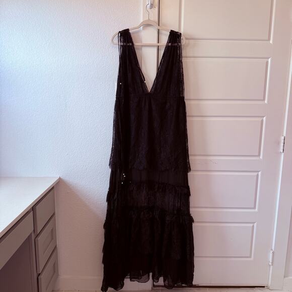 Alexis Umbria Lace Dress - Picture 6 of 10